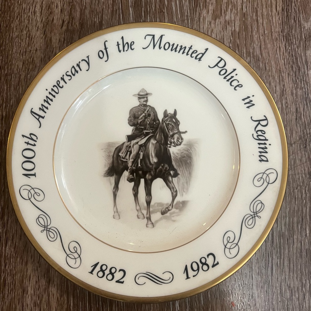 Collectors plate only 3000 made